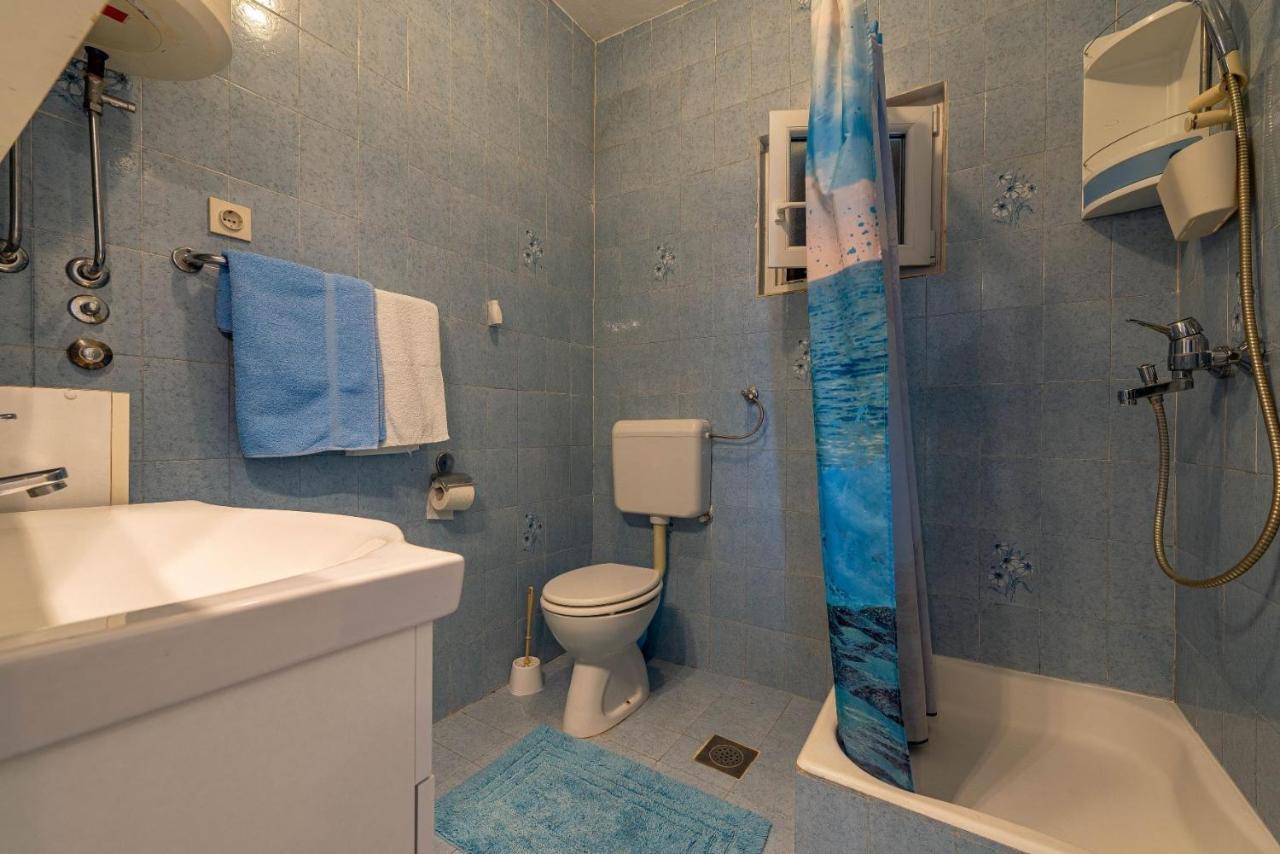 Family Friendly Seaside Apartments Kozino, Zadar - 5749 Petrcane Exterior foto